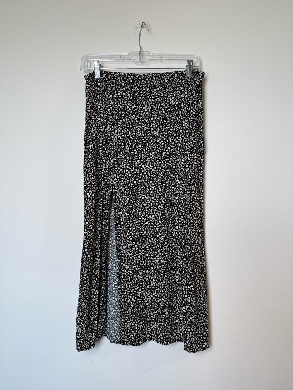Black Floral Side-Slit Maxi Skirt - Women’s 6